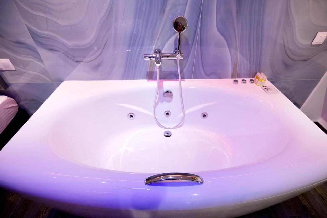 Langery Residence Central Apartments オデッサ エクステリア 写真