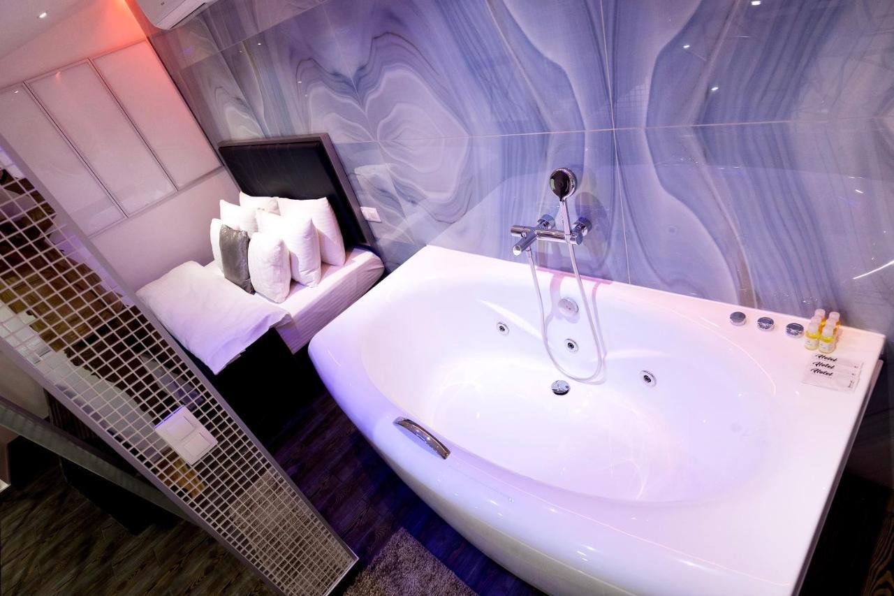 Langery Residence Central Apartments オデッサ エクステリア 写真